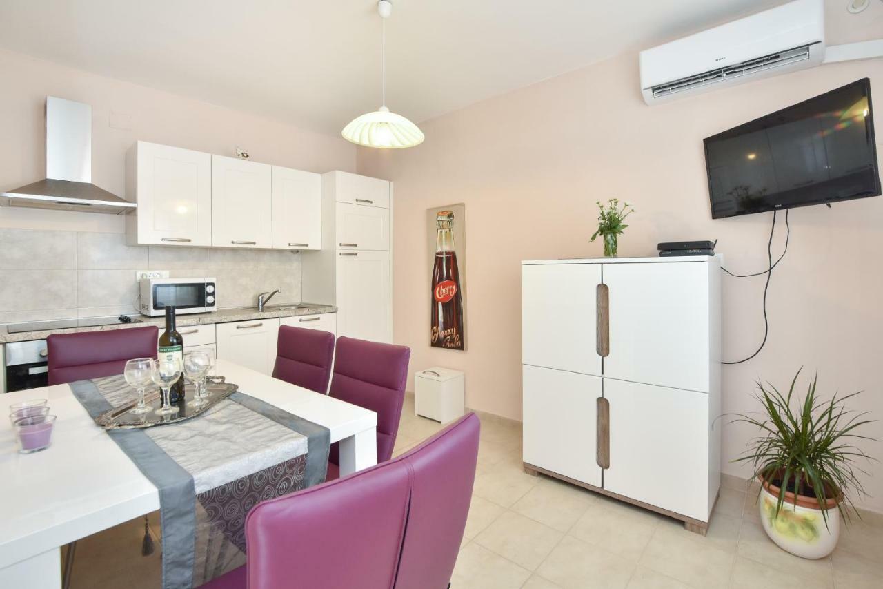 Apartment Neyra Split Buitenkant foto
